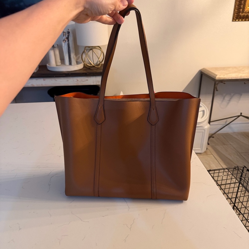 Elegant Brown Leather Tote Bag